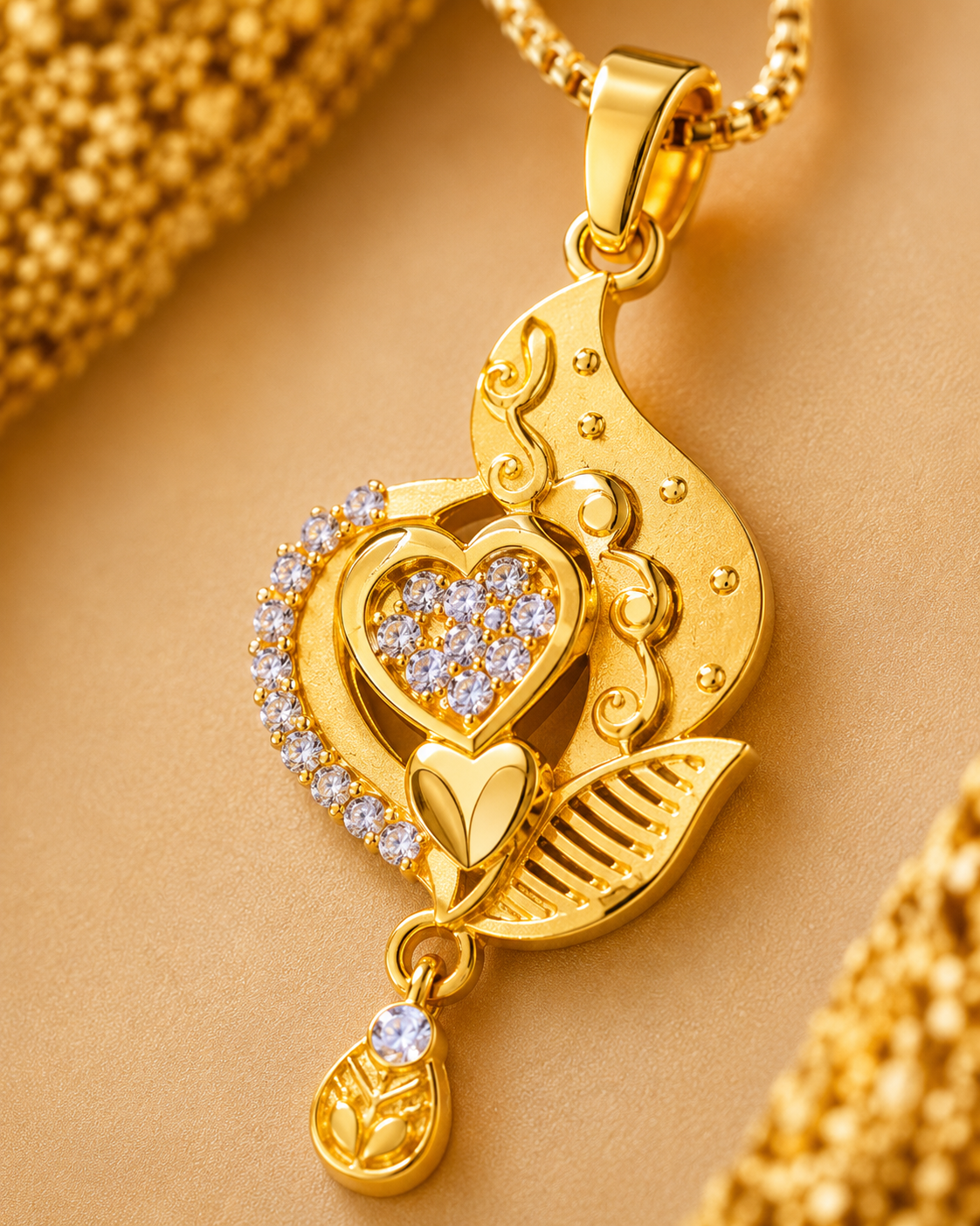 Belliza Jewells Heart Blossom Gold Plated Pendant Set
