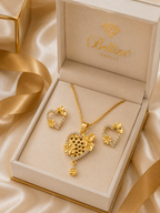 Belliza Jewells Floral Heart Gold Plated Pendant Set